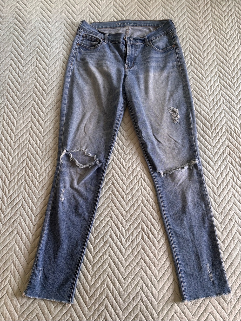 Women’s Distressed Blue Jeans